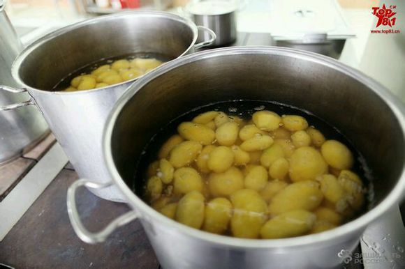 甄子丹任贤齐隔空对赞 微博互动“基情”满满|开云电竞中国(图3) 开云电竞官方网站