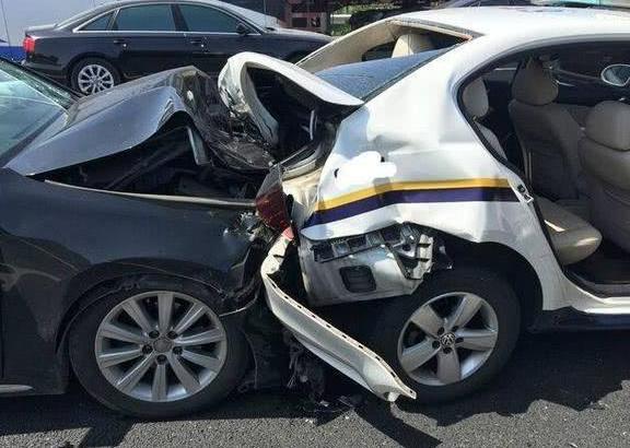 信米兰男装周获多位设计师盛赞 身高优势被品牌高层临时邀约走秀|开云电竞官方网站(图2) 开云电竞中国